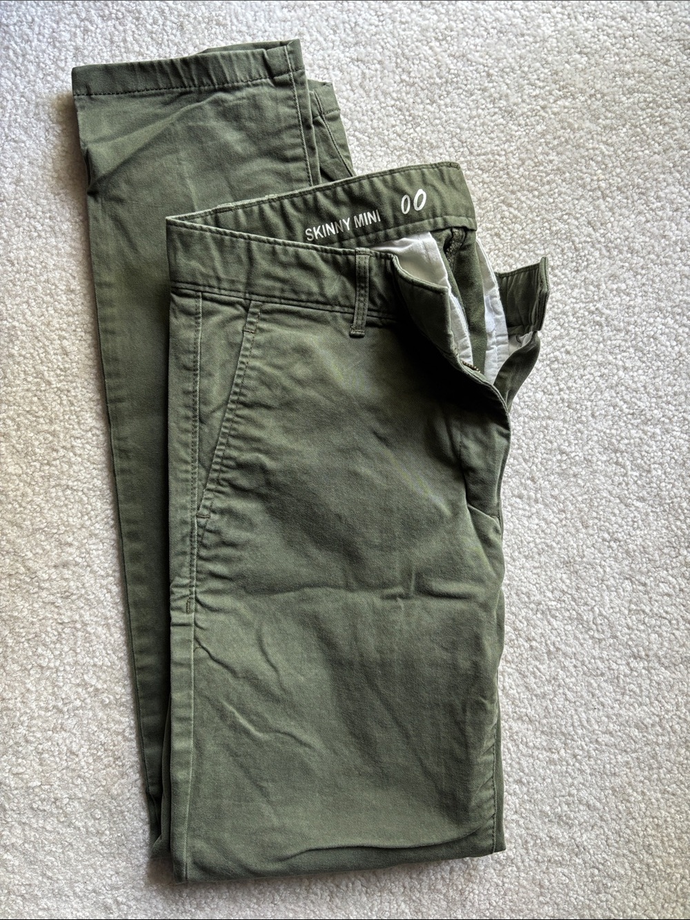 Gap Skinny Mini cactus khakis EUC